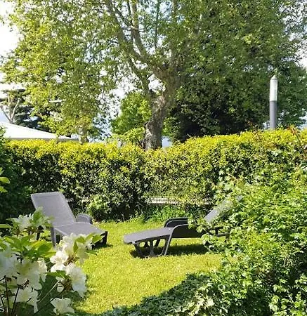 Ground Floor Lakeside Winter Escape Garden & Comfort On Appartamento